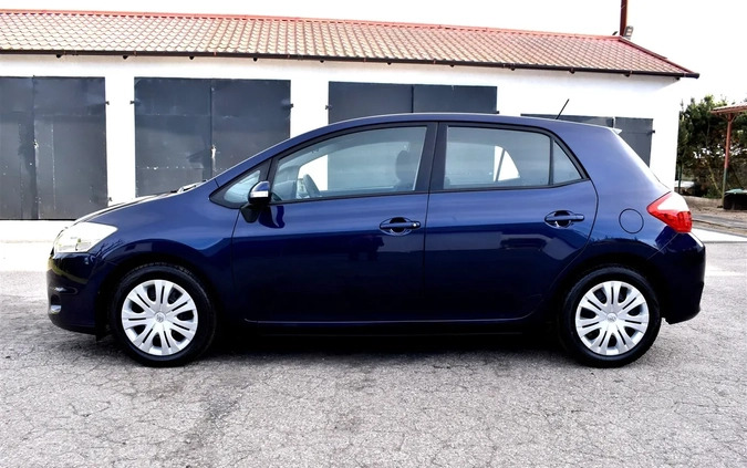 Toyota Auris cena 31900 przebieg: 136832, rok produkcji 2011 z Elbląg małe 781